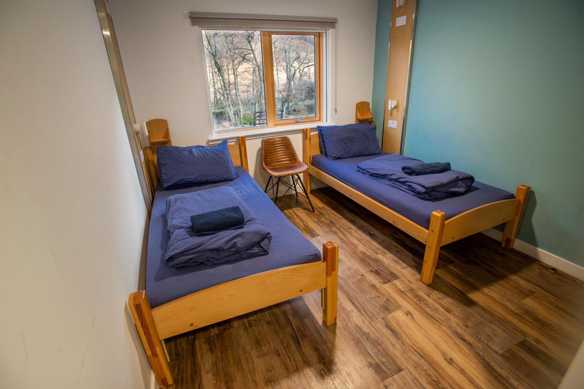 Glen Nevis Youth Hostel Fort William Ngoại thất bức ảnh A room at the hostel