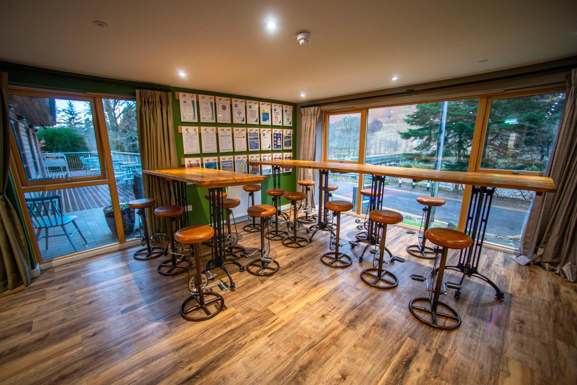 Glen Nevis Youth Hostel Fort William Ngoại thất bức ảnh The bar at the National Motor Museum