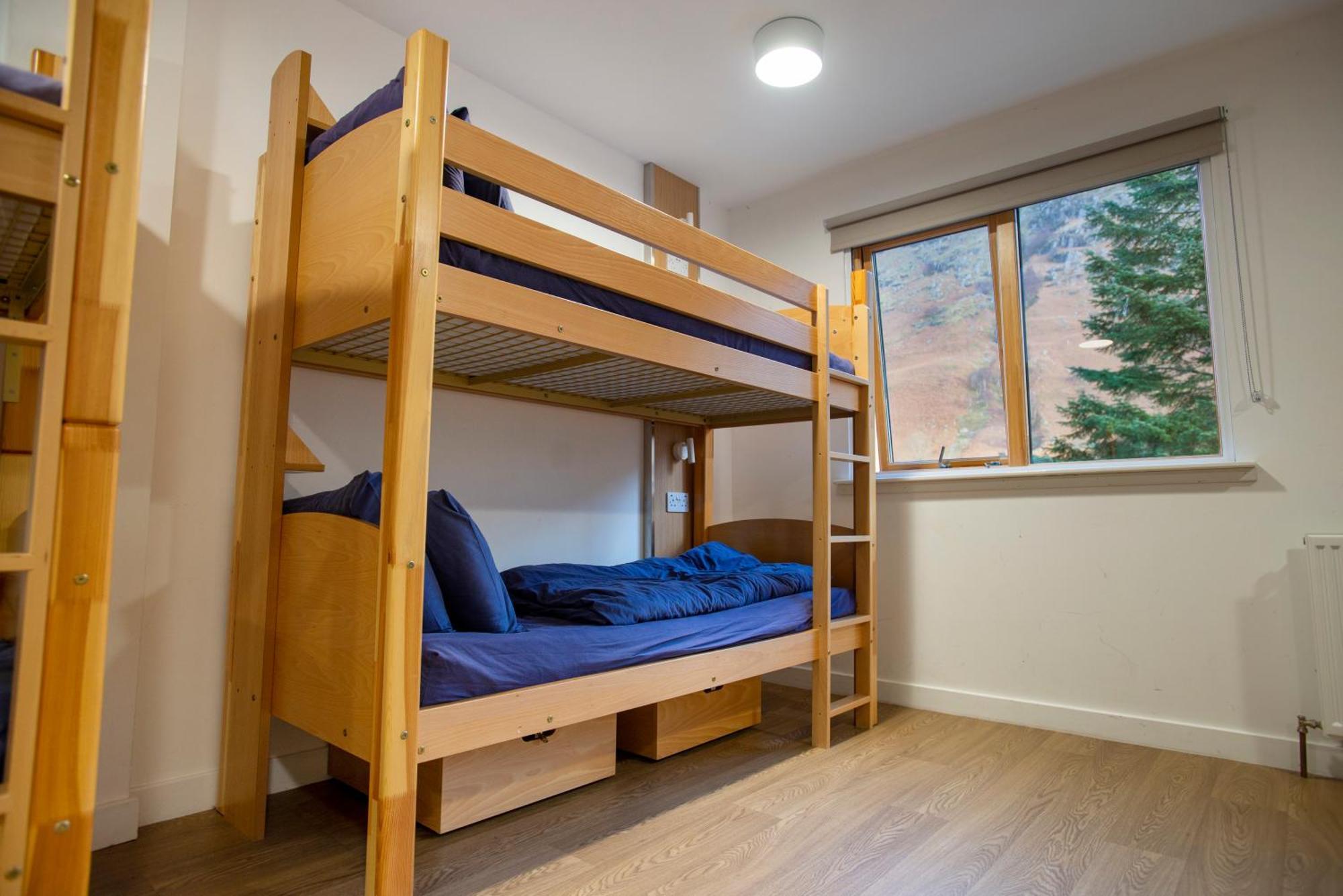 Glen Nevis Youth Hostel Fort William Ngoại thất bức ảnh A bunk bed