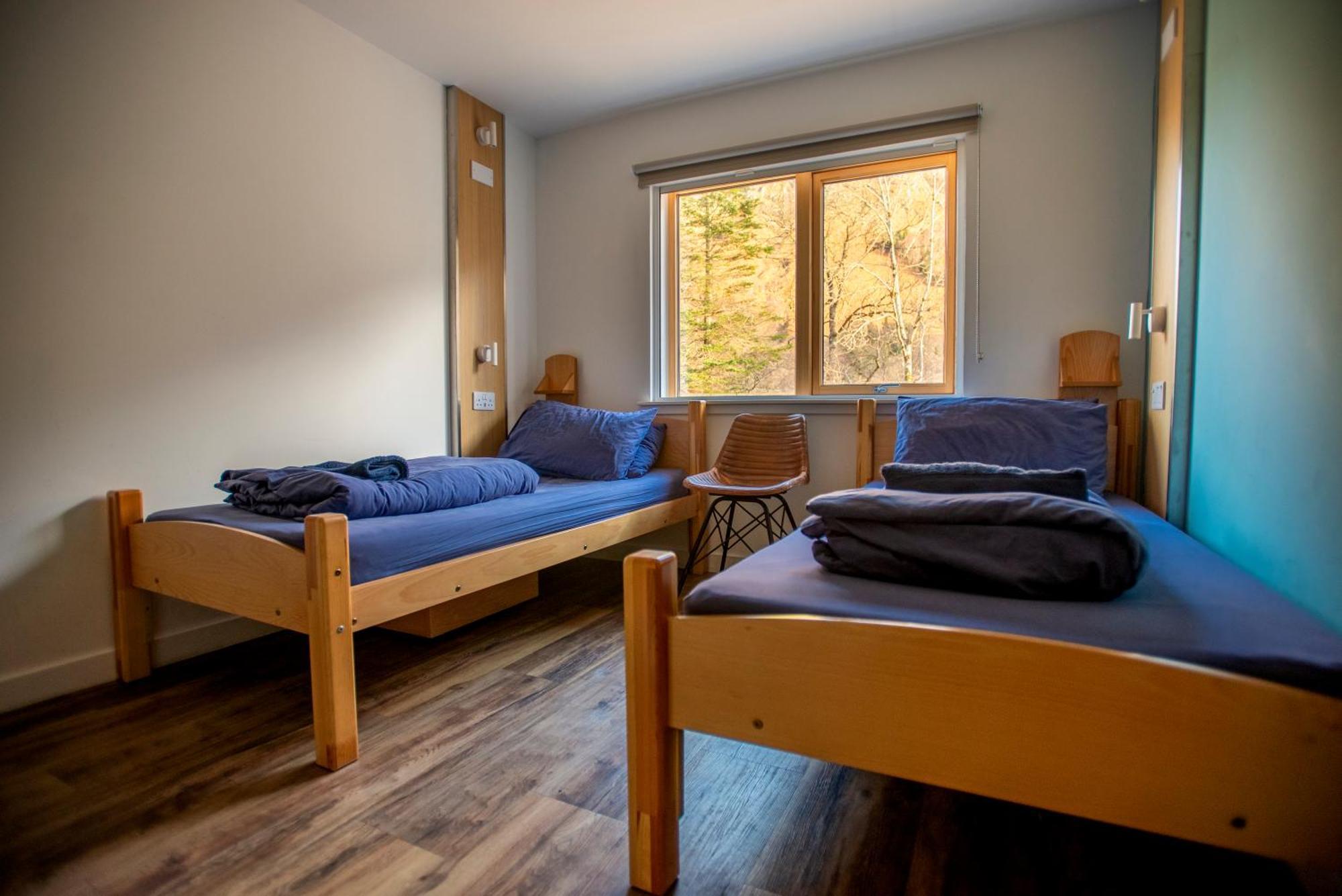 Glen Nevis Youth Hostel Fort William Ngoại thất bức ảnh A typical bedroom at the hostel
