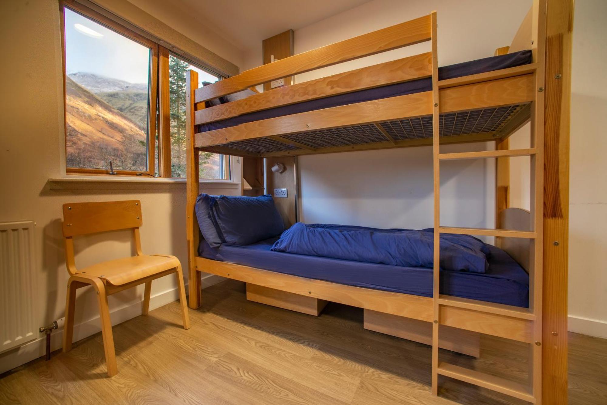 Glen Nevis Youth Hostel Fort William Ngoại thất bức ảnh A bunk bed