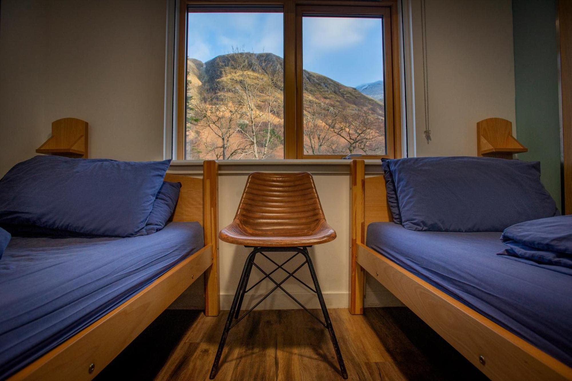 Glen Nevis Youth Hostel Fort William Ngoại thất bức ảnh A room at the hostel