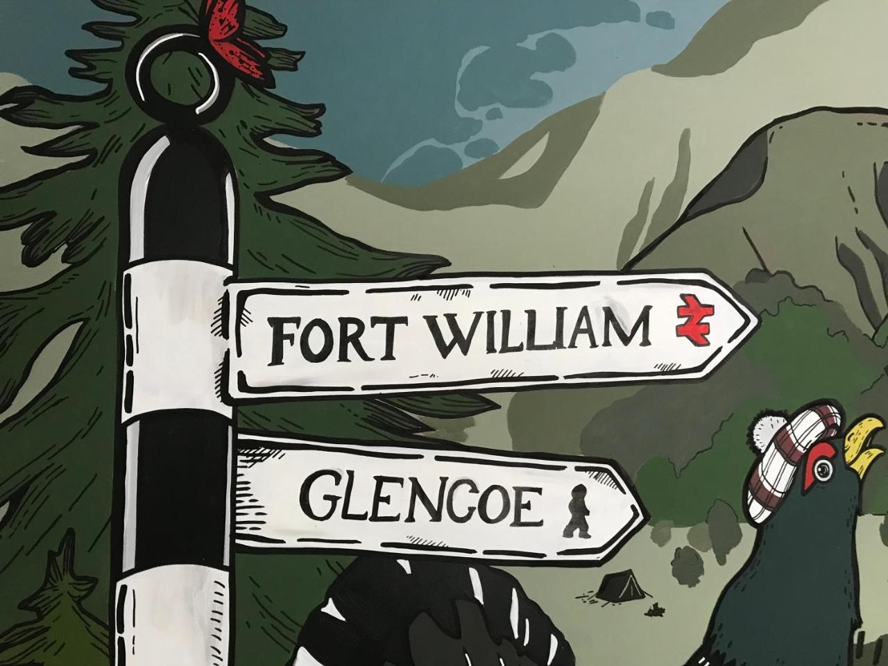 Glen Nevis Youth Hostel Fort William Ngoại thất bức ảnh The signpost for Fort William