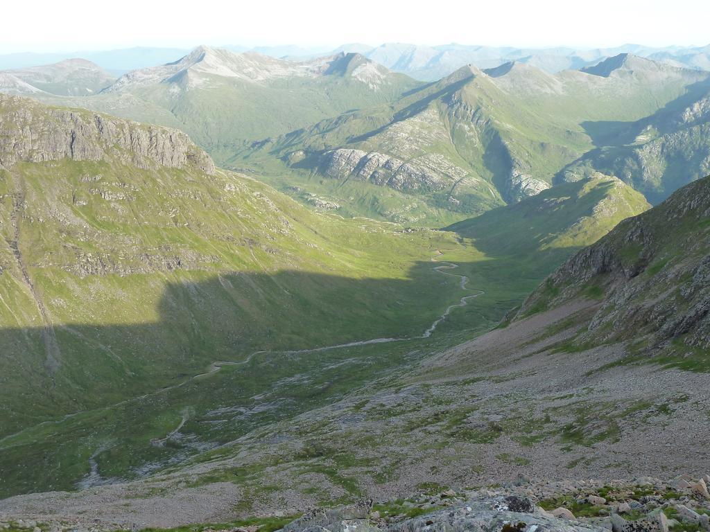 Glen Nevis Youth Hostel Fort William Ngoại thất bức ảnh The valley of the Arvanz